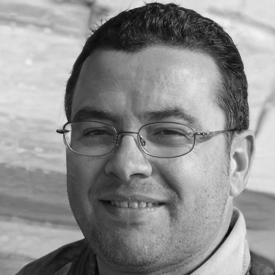 Carlos Mendoza, especialista en análisis financiero